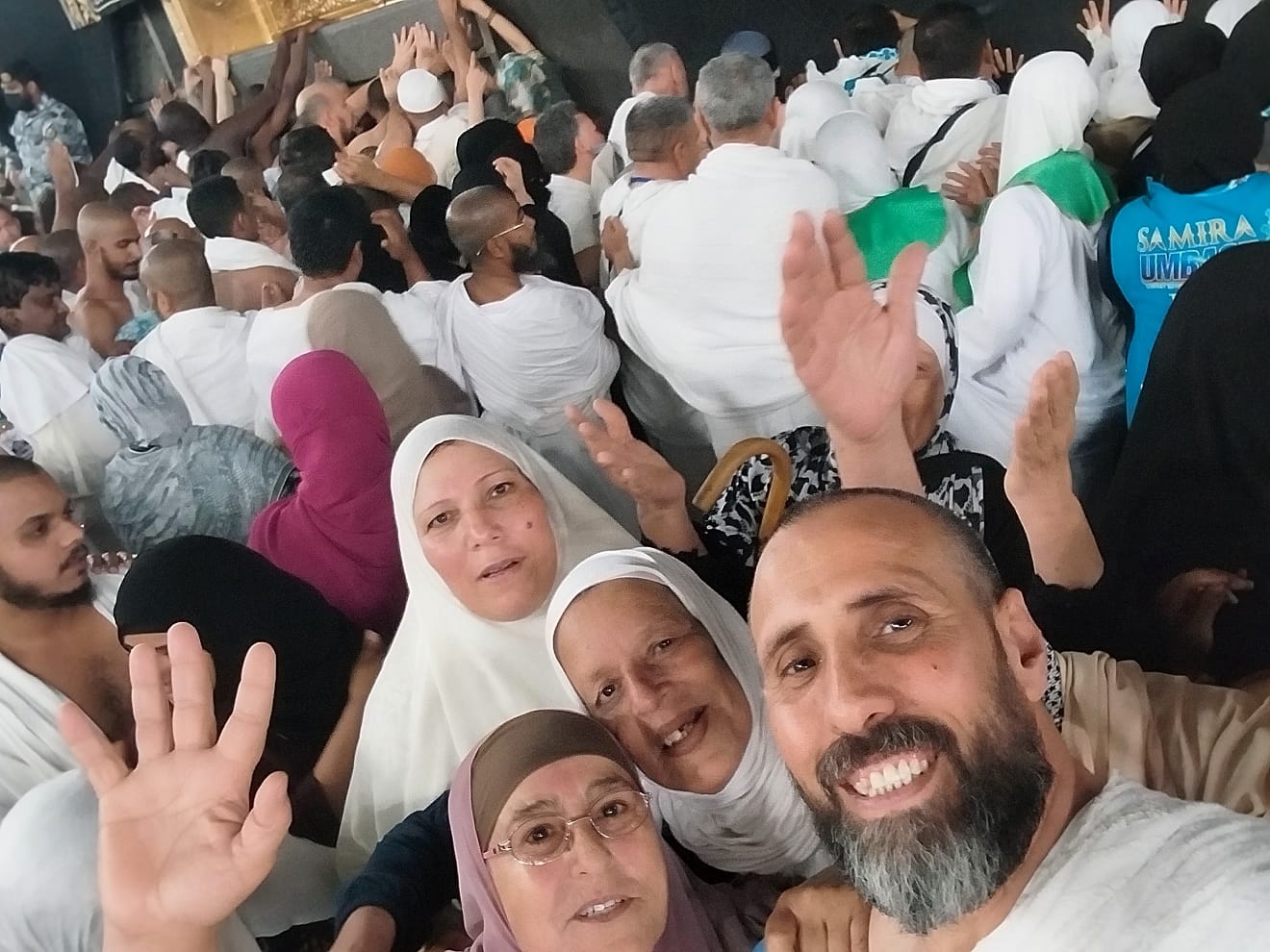 مجموعة المعتمرين